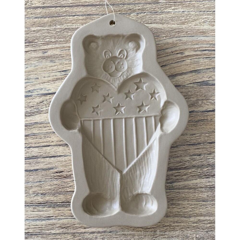 Brown Bag Cookie Mold Patriotic Bear Heart 1995 Ceramic Clay Stoneware Vintage